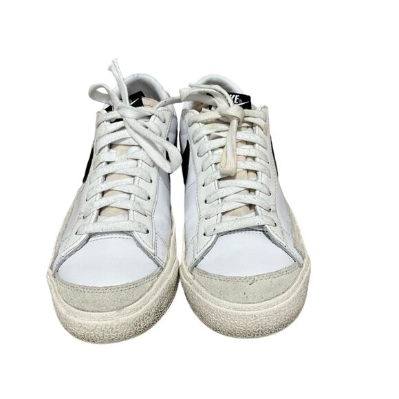 Nike Men's White and Black Sneakers - Picture 4 of 12